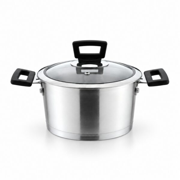 8-Piece Metal Saucepan and Casserole Set 8-Piece Metal Saucepan and Casserole Set