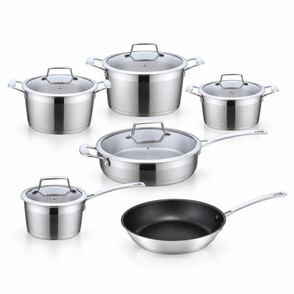Mixed Cookware Range with Metal Handles and Lids